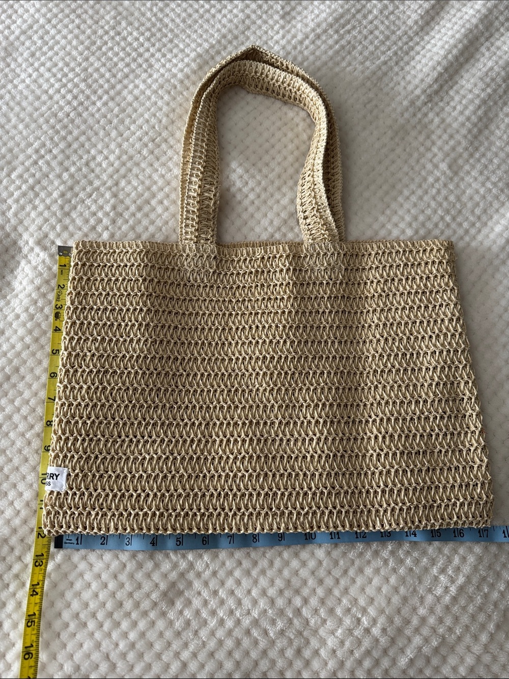 🆕👜Burberry Goddess Raffia Tote Bag + Burberry Her Body Lotion Gift Set NWOT - Picture 2 of 8